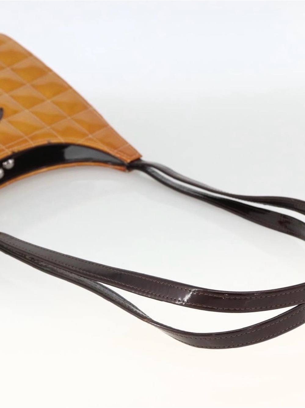 CHANEL Chocolate Bar Patent Shoulder Bag Honey Yellow - Picture 8 of 15